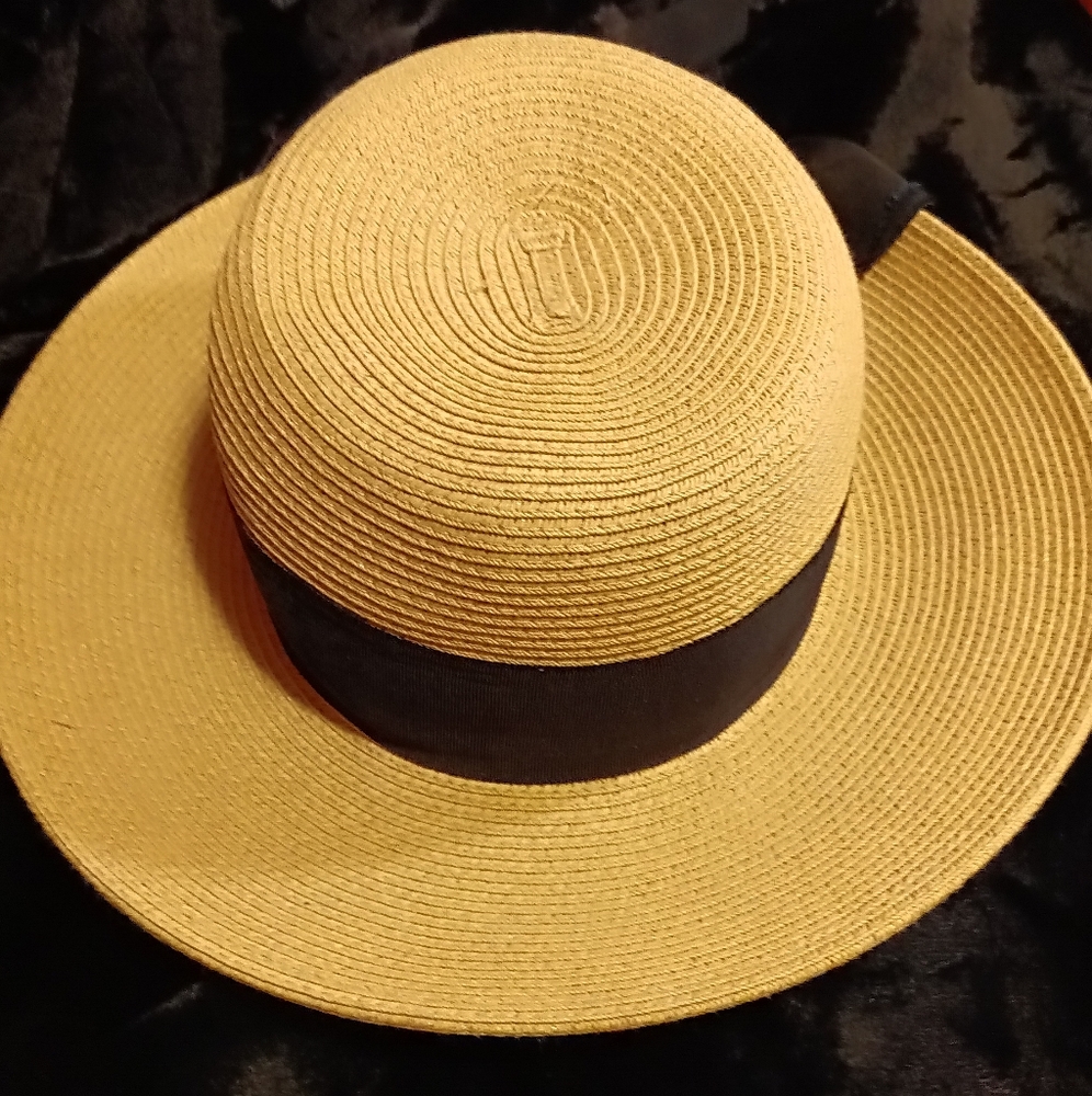 SCALA handmade hat. One size fits most. In excellent condition